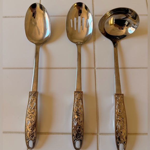 Cowboy Living Western Buckle Style Silver and gold Serving Utensil Set of 3
